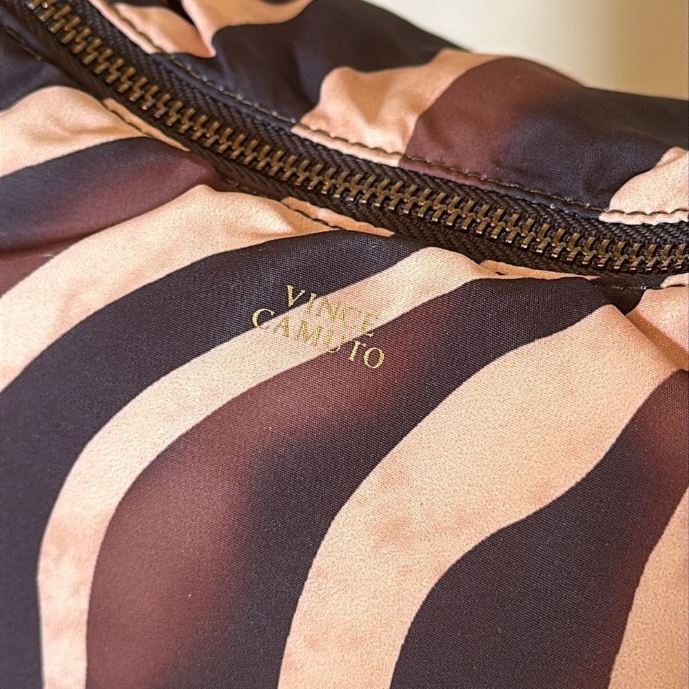 NWT Vince Camuto Nylon Crossbody Clutch bag Brown Zebra print zip closure 11”x8” - Picture 8 of 11